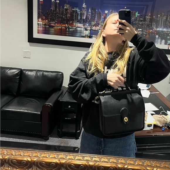 Vintage Coach Willis 9927 -black with Gold Hardware - Picture 11 of 13